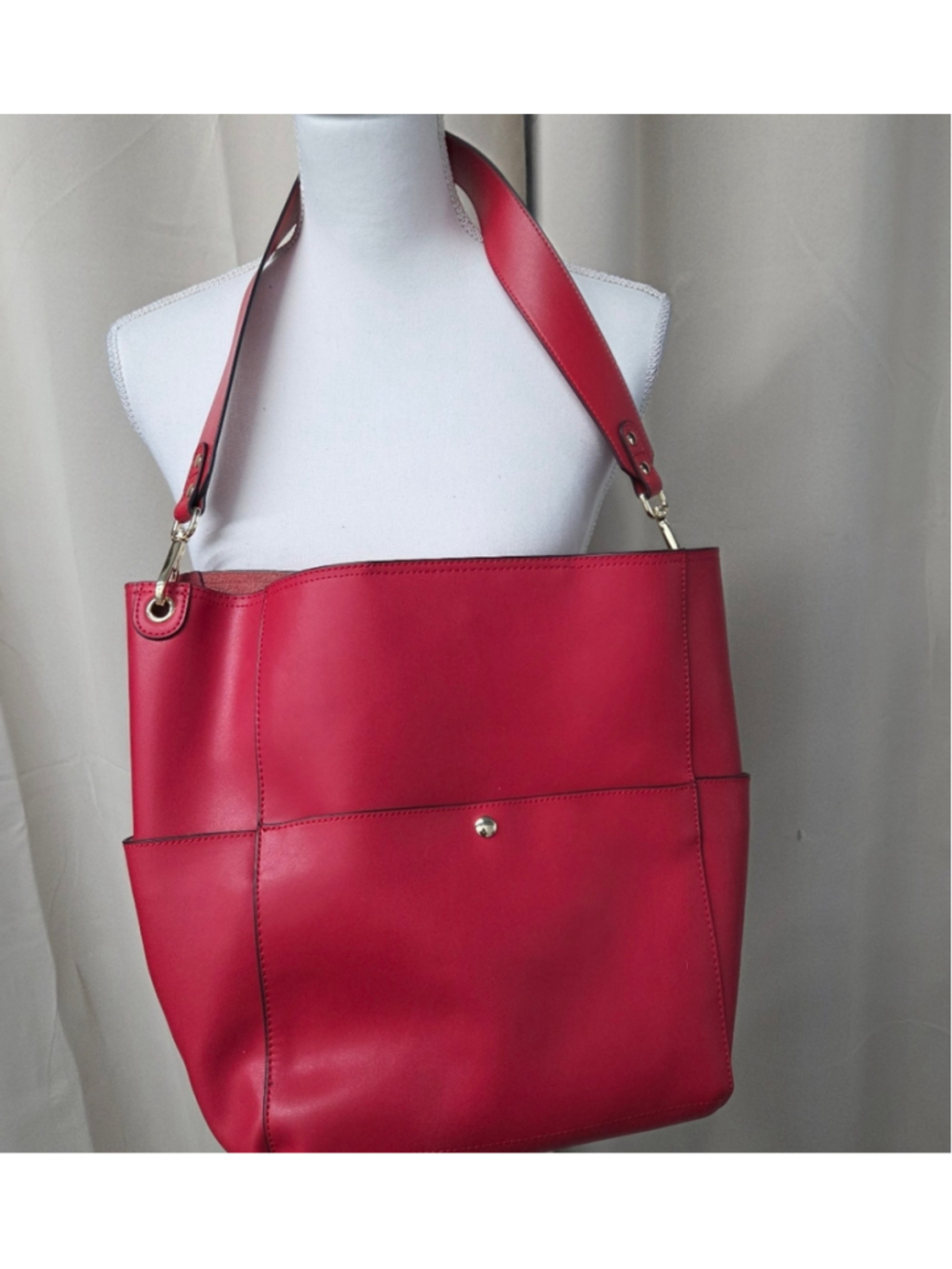 Bostanten Leather Bucket Bag Chic Red Downtown Chic Classic Americana